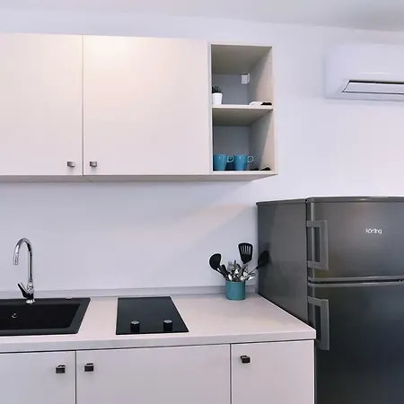 Pia Volosko, Apartment Opatija